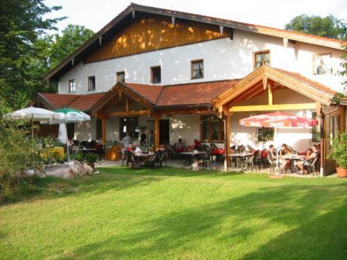 Gasthof Zum Ott Staudach-Egerndach Εξωτερικό φωτογραφία
