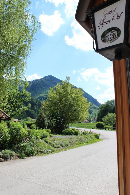 Gasthof Zum Ott Staudach-Egerndach Εξωτερικό φωτογραφία
